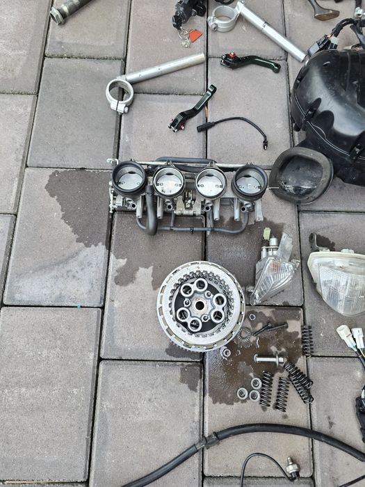 Piese Suzuki gsxr 1000 k7  Cadru cu acte, bascula,instalatie electri