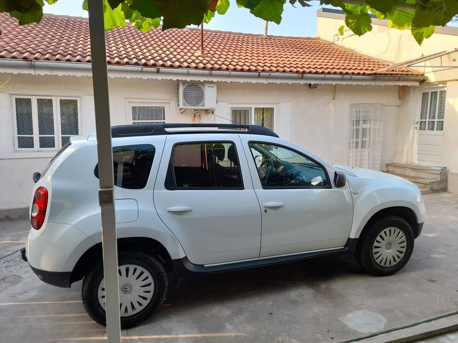 Duster  2011,162324km