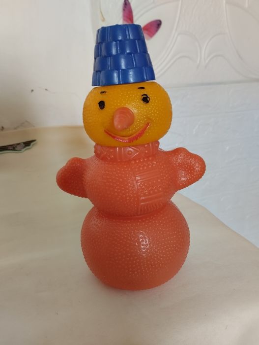 Игрушки пластмассовые