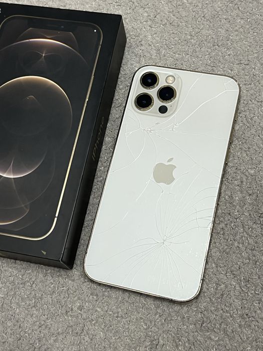 Продам айфон 12 про 128г голд