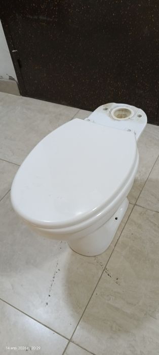 Продам унитаз для ремонта