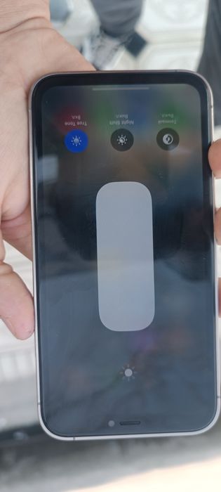 iPhone XR — iPhone 15 Pro qilingan