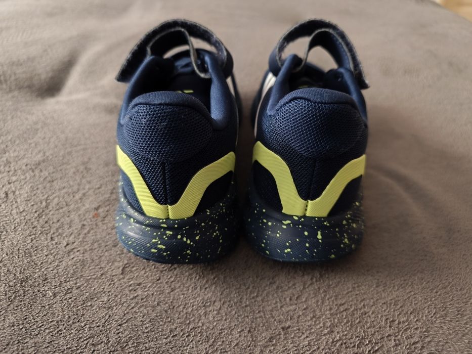 Adidași copii mărimea 33