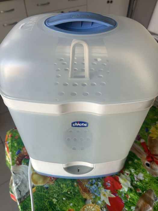 Sterilizator de biberoane