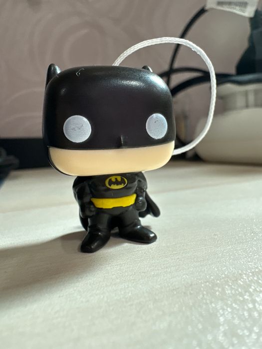 Бэтмен игрушка с киндера DC