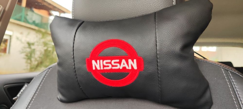 Възглавнички Nissan за автомобил