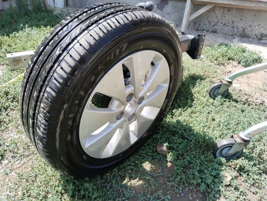 Продам от Киа оригинал почти новый