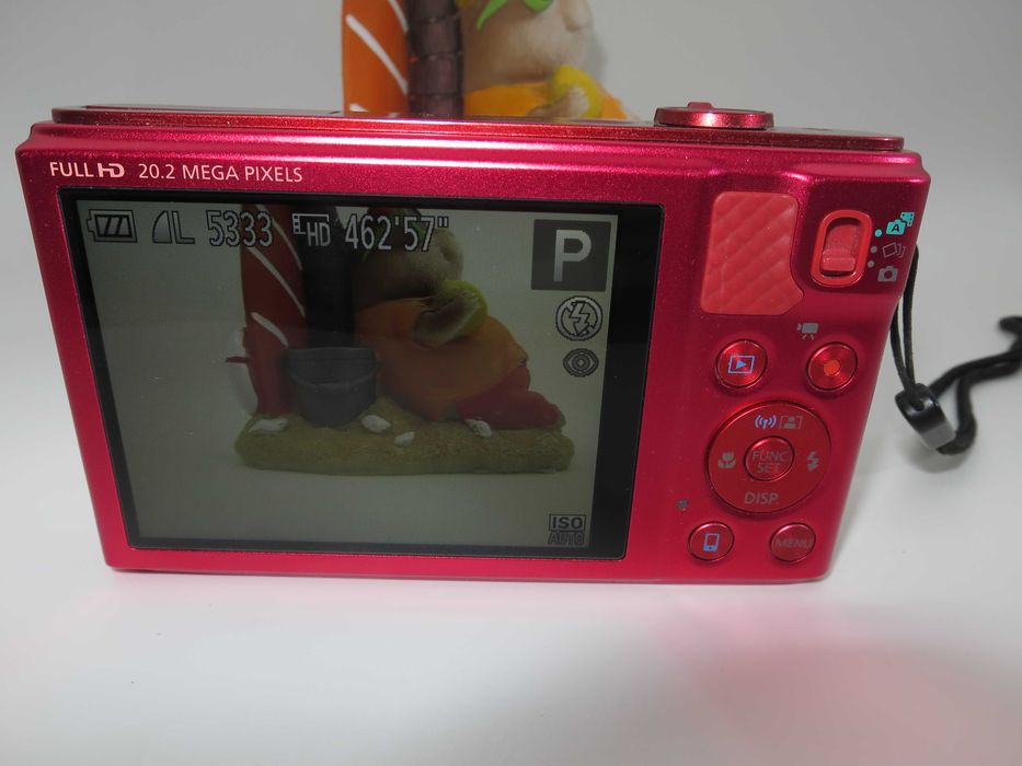 Canon PowerShot SX610 компактен цифров фотоапарат, дигитална камера 18х оптичен зум, Wi-Fi, Full-Hd видео, състояни като НОВО, работи отлично