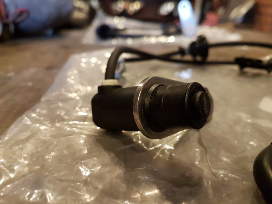 Задний Датчик ABS Lexus Rx300