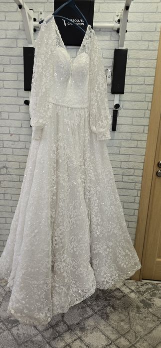 Свадебные платья витрина