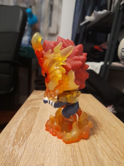 Figurina pop,nume personaj Endevor