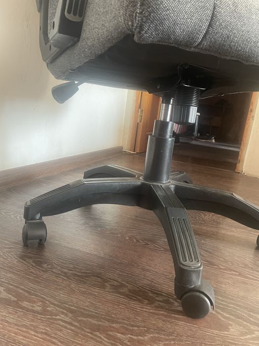 Офисное кресло ZETA