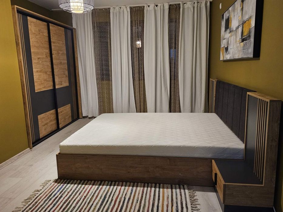 Предлагам цяла самостоятелна сграда с 11 апартамента