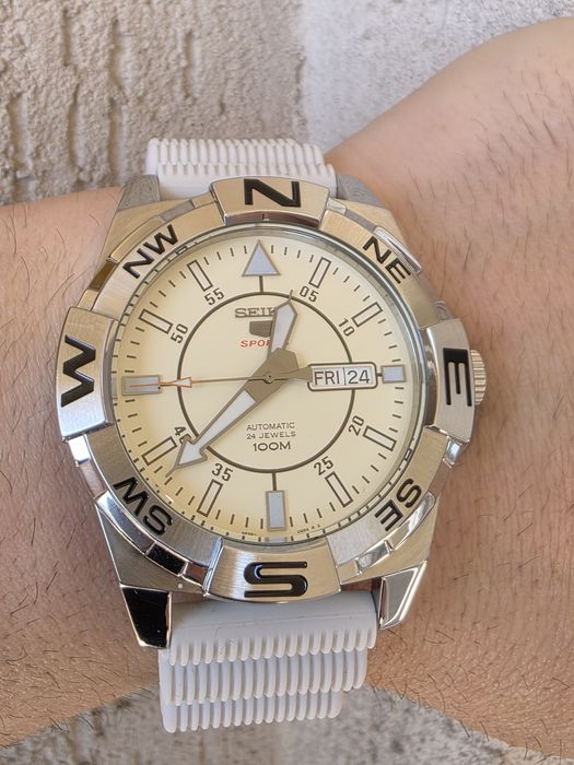 Seiko 5 Sports Military