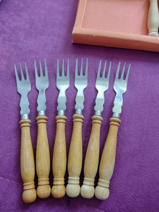 Комплект прибори за хранене 12 броя