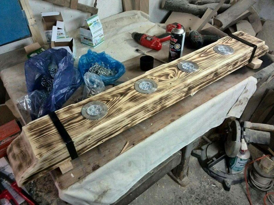 Чудесна дървена лампа за вашето заведение или механа