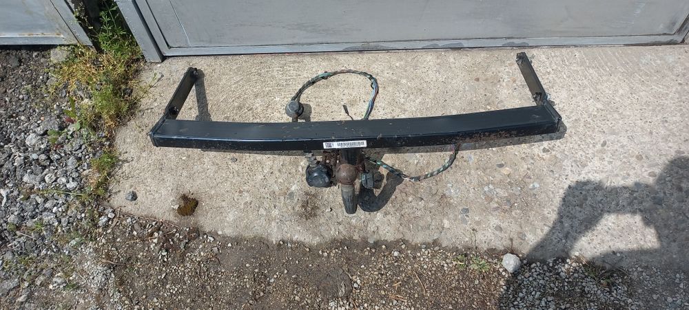 Теглич за Голф 5 плюс