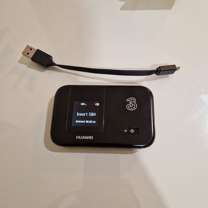 Router wifi portabil huawei