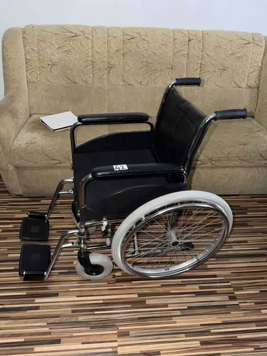 Scaun rulant pliabil dizabilitati handicap batrani