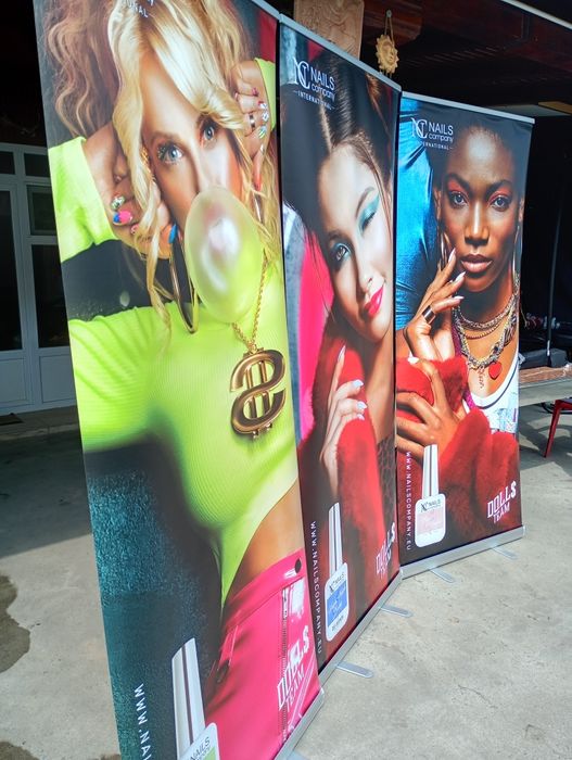 Roll up salon frumusețe