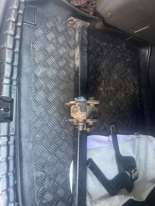 Cirlig dacia dustet pret 700 neg.