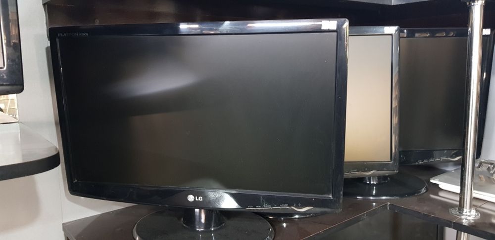 LG 22 lik manitor 12 ta bor