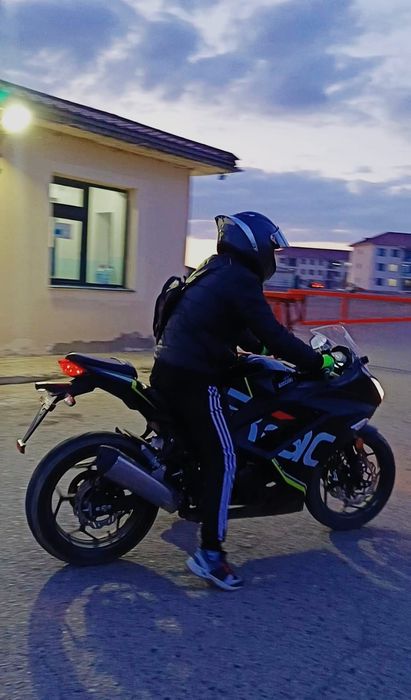 Продам спортбайк