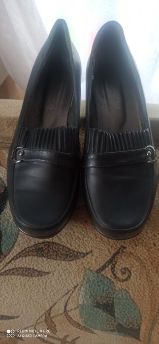 Продам туфли женнские