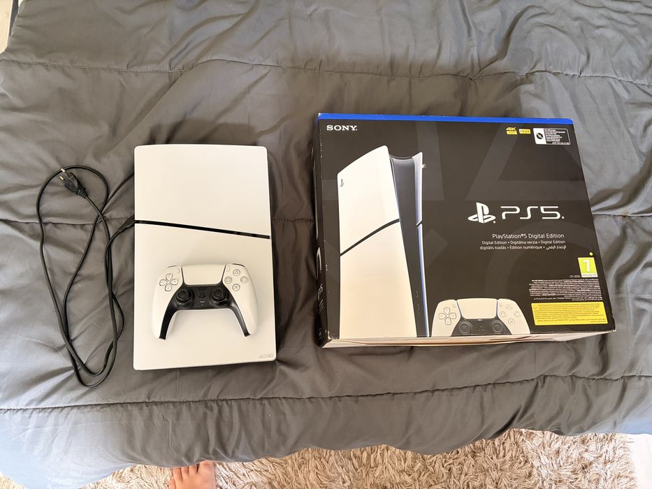 PlayStation 5 Slim Digital – като нов, с оригинална кутия