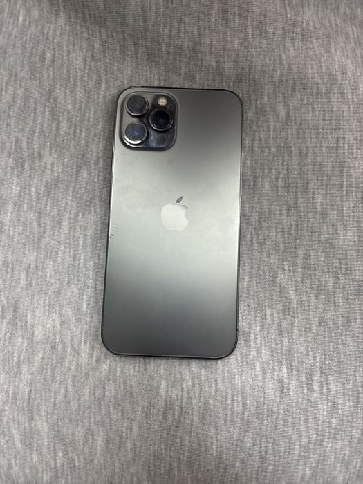 Продаю iphone 12 pro max строго только звонить