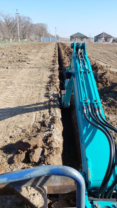 Мини экскаватор   на резиновом  ходу