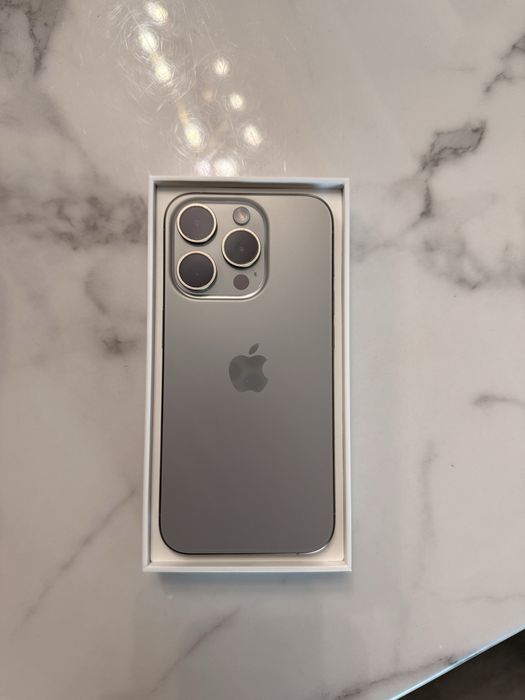 iPhone 15 pro 512gb