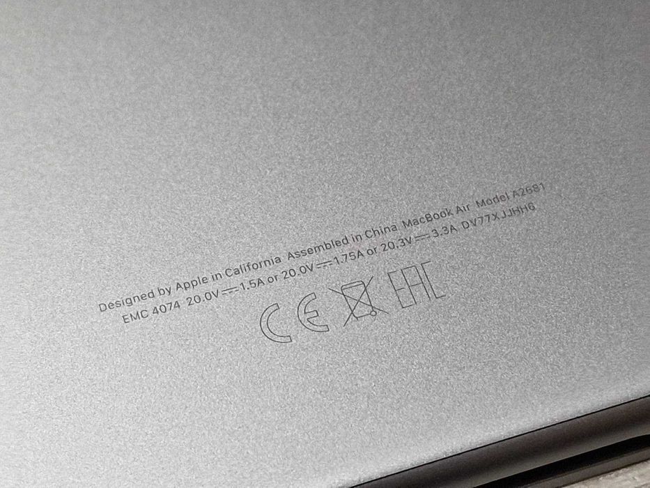 Apple MacBook Air M2 (2022), 13.6" / 8GB, 256GB SSD