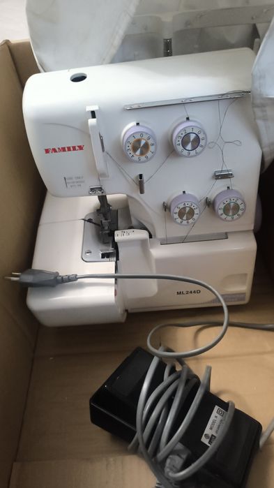 Оверлок Family ML244d