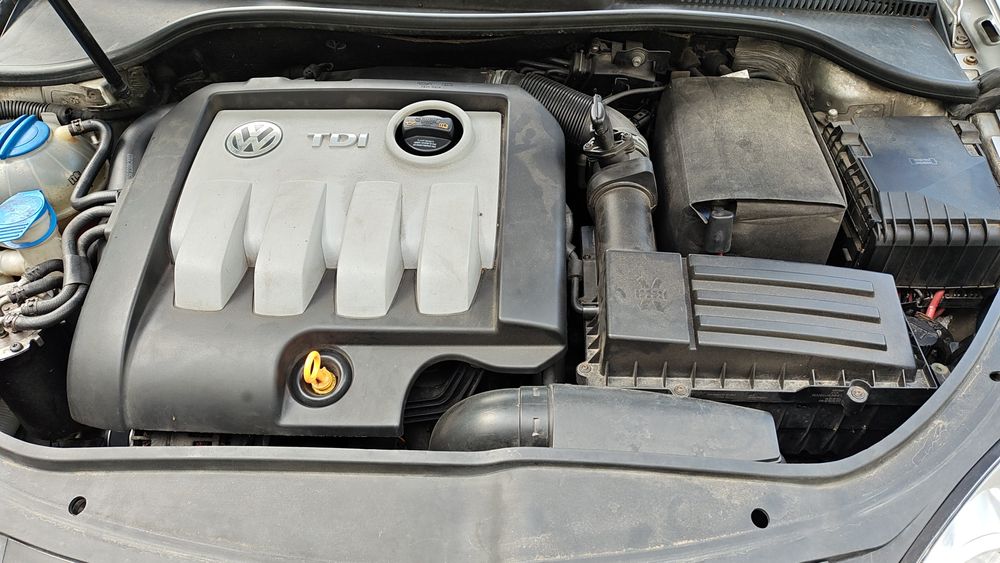 Vând vw Jetta 19 TDI