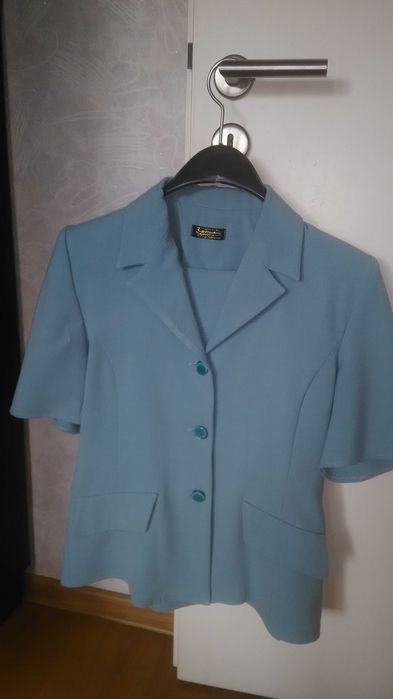 Дамски класически костюми. Качествени и българско производство.