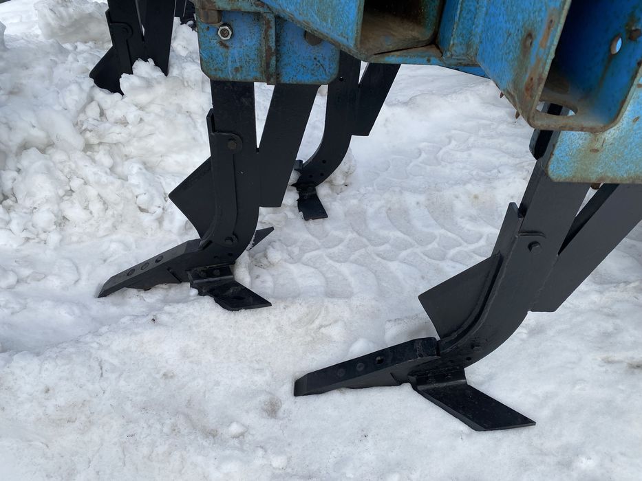 Продам чизель навесной