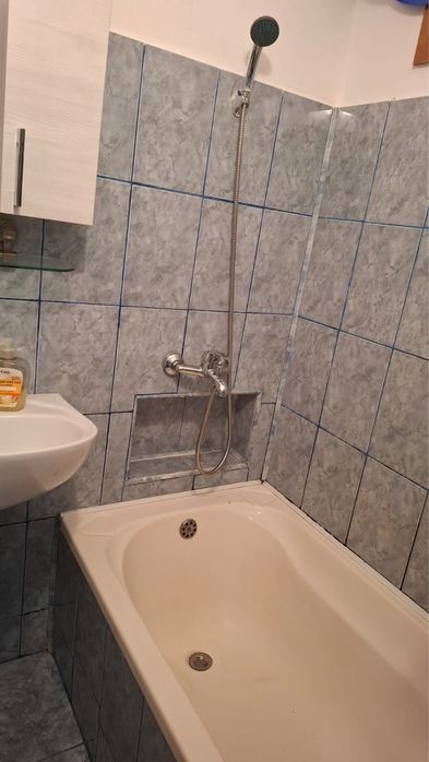 Inchiriez garsoniera