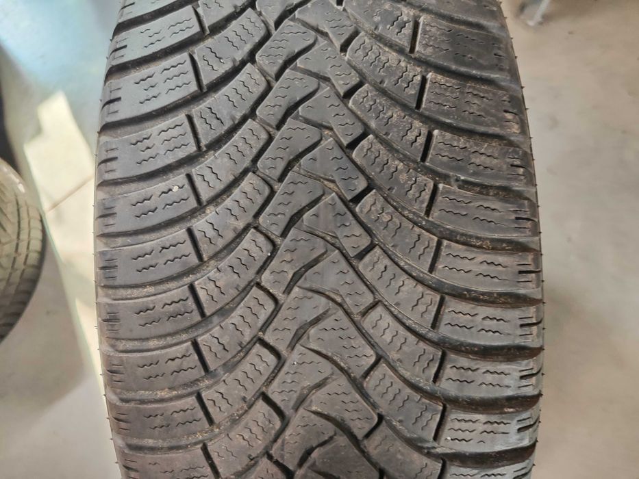 2бр.зимни гуми 255/55/19 Falken