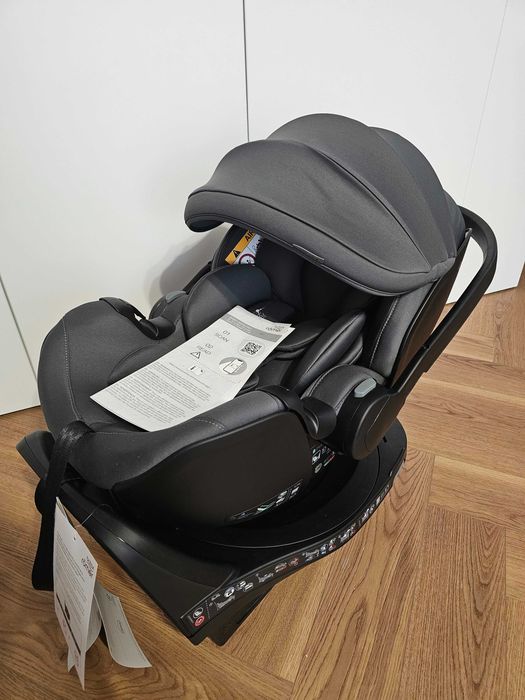 Pachet nou - scoică Britax Romer Baby Safe Pro și baza Isofix Vario 5Z