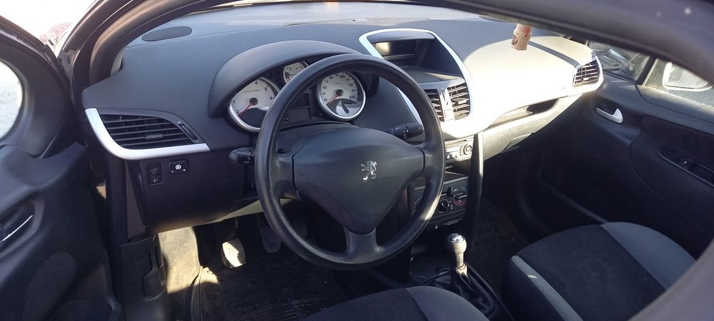 Peugeot 207 1.6 бензин 120к.с. на части