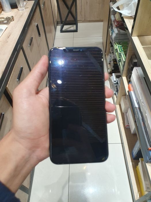 Ayfon 11 pro max icloud