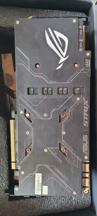 Placa video Asus GTX 1080ti Rog Strix 11GB pe 352 biti