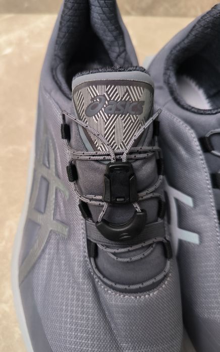 Asics Novablast номер 42