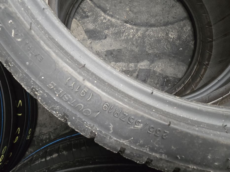 235 35 19 michelin