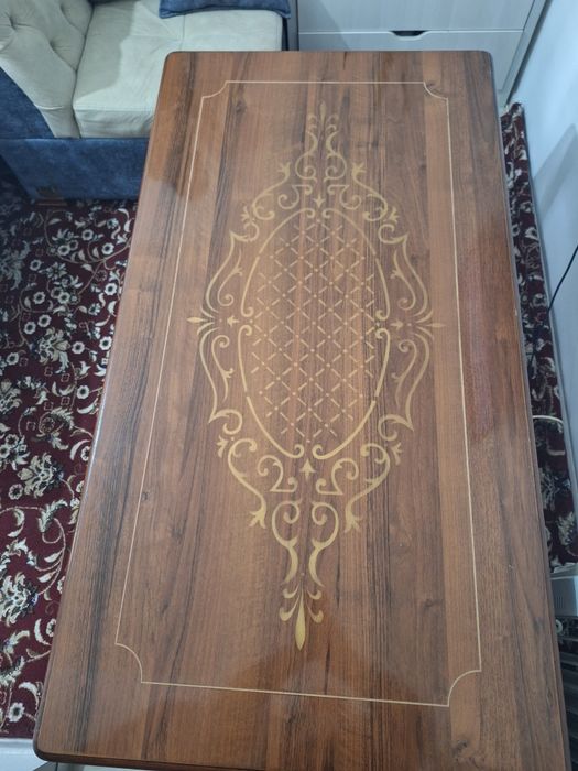 Диван учун Хонтахта сотилади