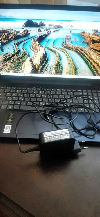 Продавам лаптоп Lenovo
