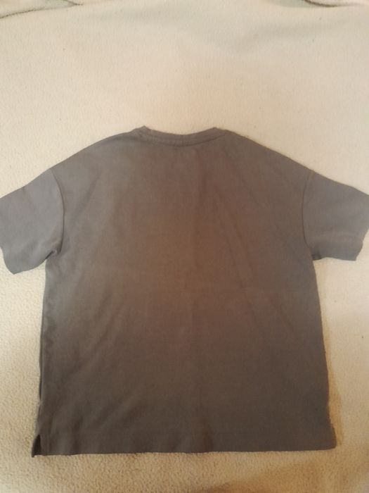 Тъмно сива тениска
