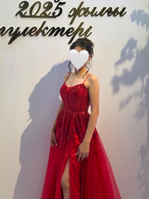 Вечернее на выпускной платье