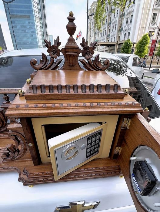 Seyf yong’oq daraxtidan